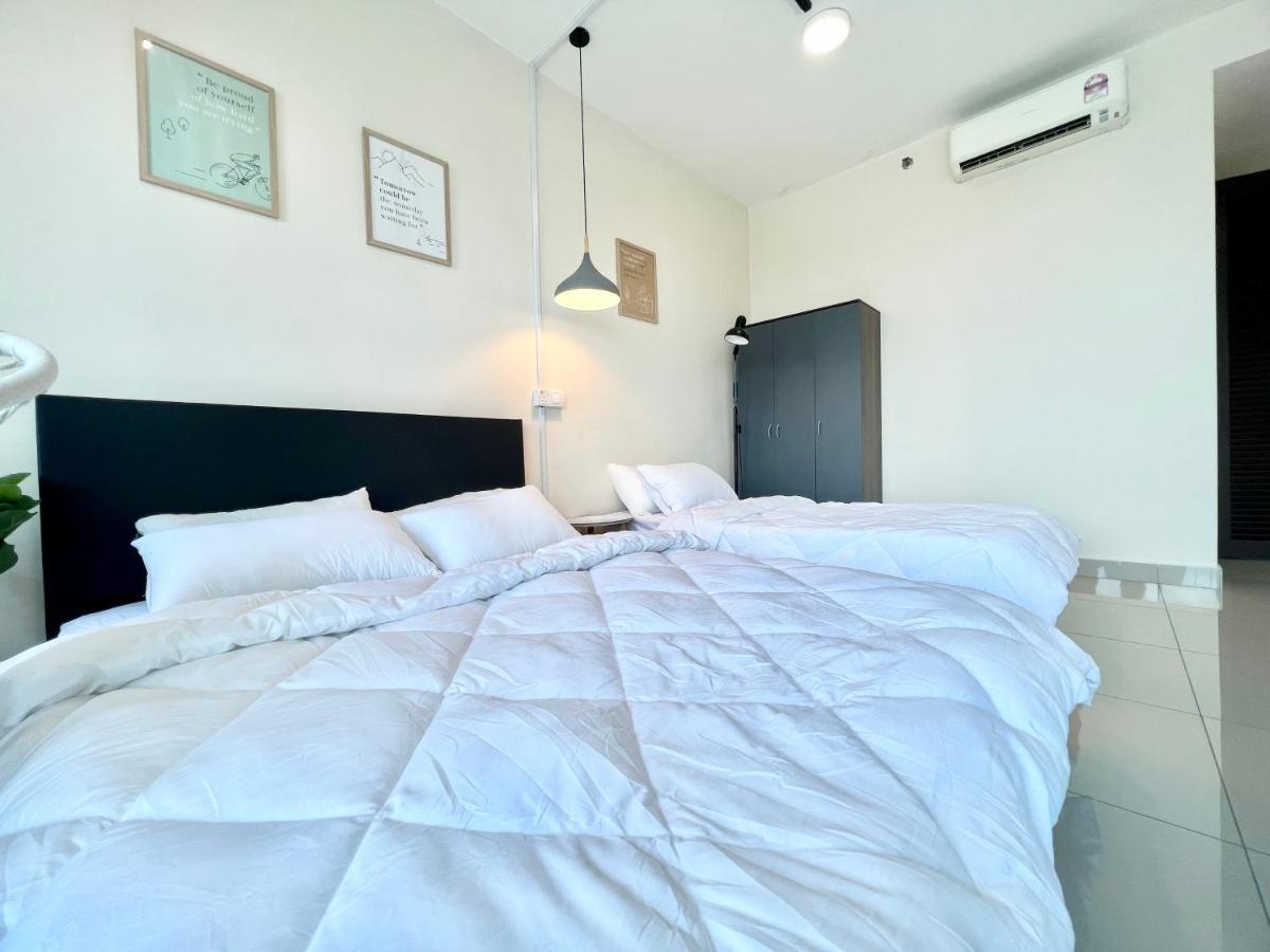 A 1-4 Pax Cozy Studio Tv Box Pool 100Mps Wifi 3 Bed Trefoil Setia Alam Bagian luar foto