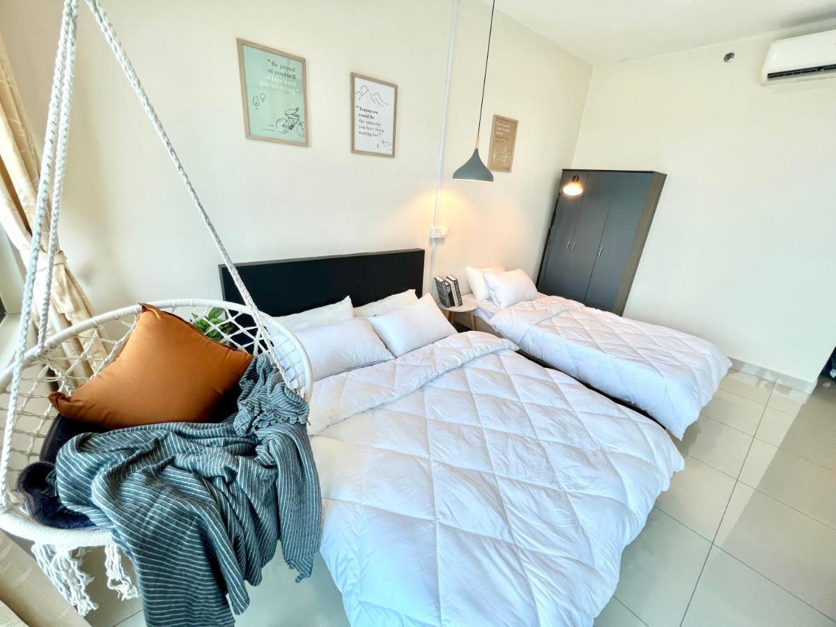 A 1-4 Pax Cozy Studio Tv Box Pool 100Mps Wifi 3 Bed Trefoil Setia Alam Bagian luar foto