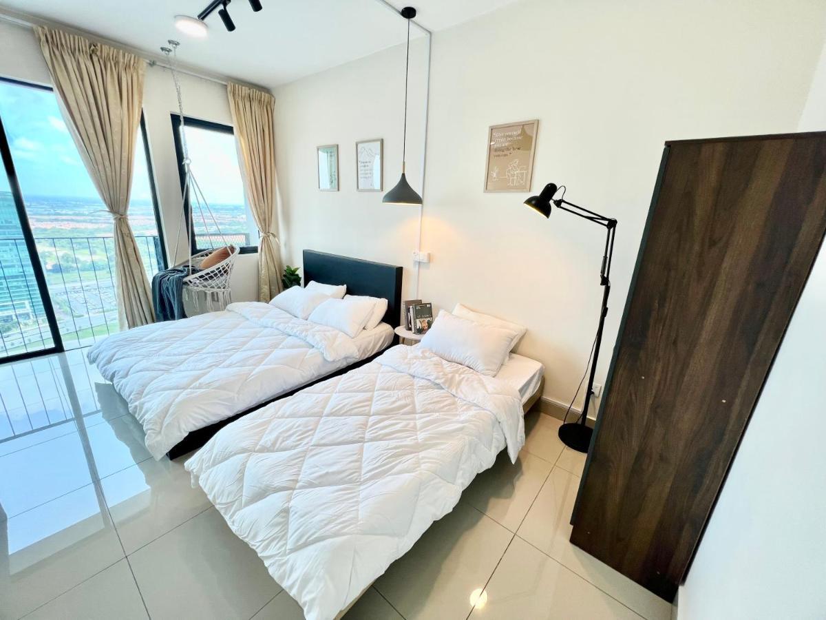 A 1-4 Pax Cozy Studio Tv Box Pool 100Mps Wifi 3 Bed Trefoil Setia Alam Bagian luar foto